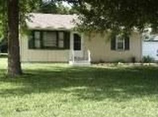1808 Dakota St, Leavenworth, KS 66048