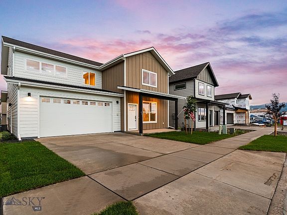 3rd image of 811 Spaniel Ln