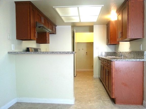 4th image of 615 Lemar Park Dr APT B