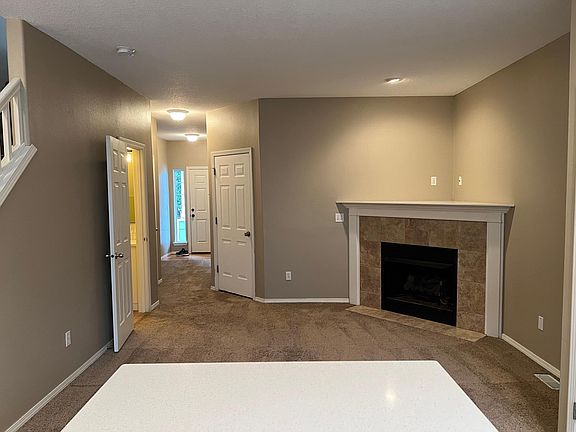 3rd image of 2753 SE 75th Ave #6