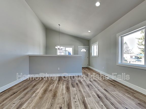5th image of 314 W 16th St
