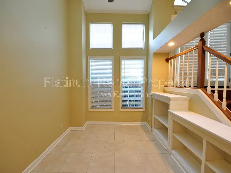 2198 Goodwood Blvd SE — Photo 4