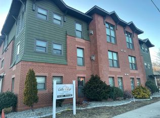 778 Main St APT 11, Winchester, MA 01890