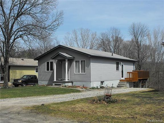 2nd image of 4953 Walker Dr