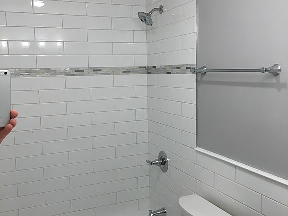 3rd image of 88 W Schiller St APT 1405L