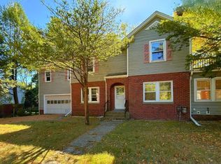 18 Beechwood Park, Poughkeepsie, NY 12601