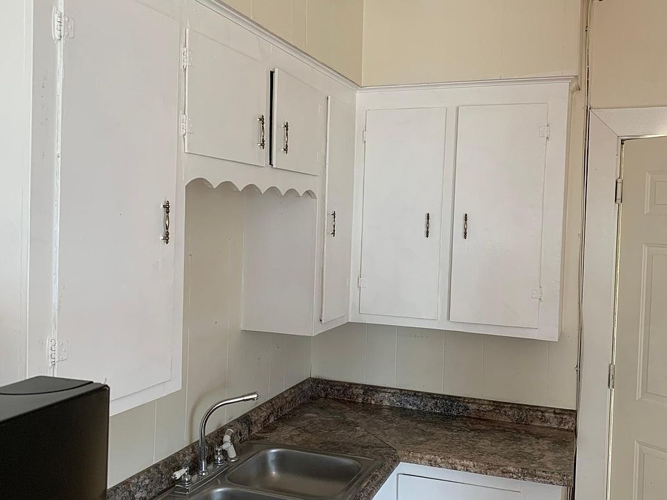 2nd image of 324 Cranston St APT 1B