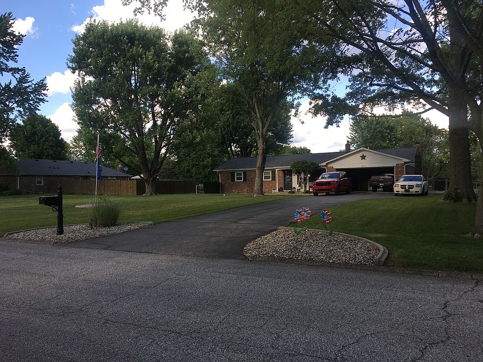 2nd image of 1803 Charles St