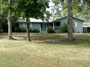 610 Mallet Bayou Rd, Freeport, FL 32439