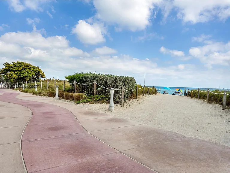 6917 Collins Ave #705 — Photo 22