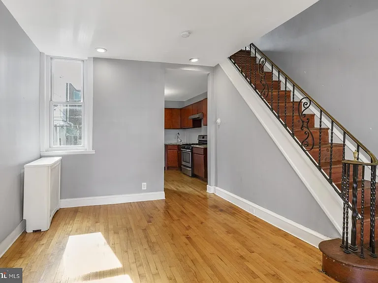 2803 Aramingo Ave — Photo 5