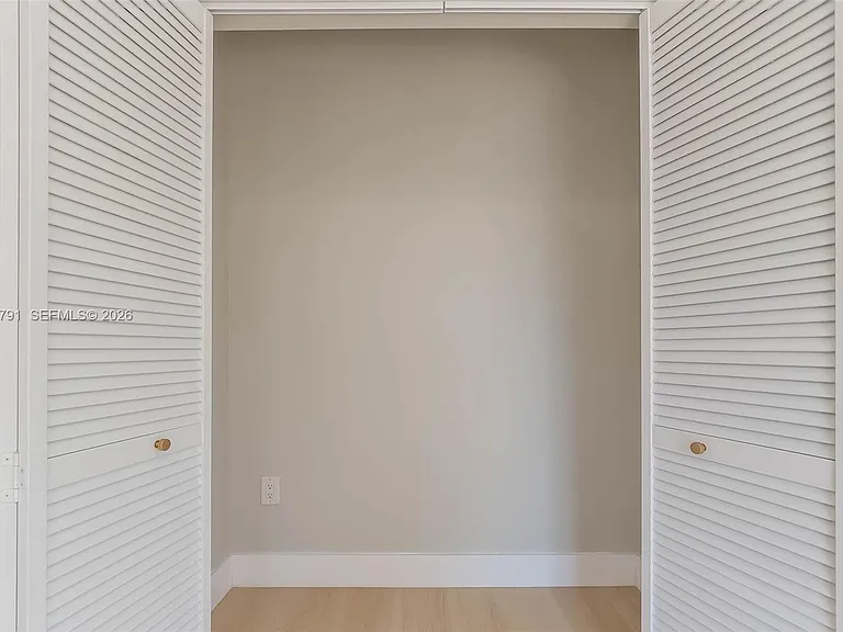 694 NE 76th St #6 — Photo 17