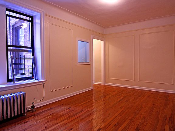 5th image of 267 Edgecombe Ave APT 1C