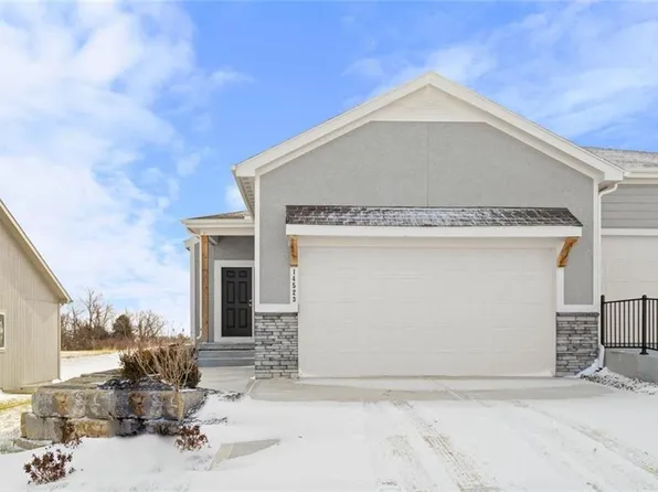 14523 Amanda Ln, Basehor, KS 66007