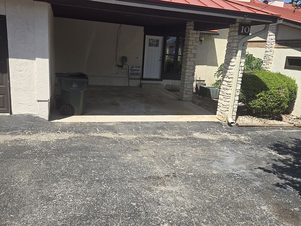 1st image of 315 Watts Ln