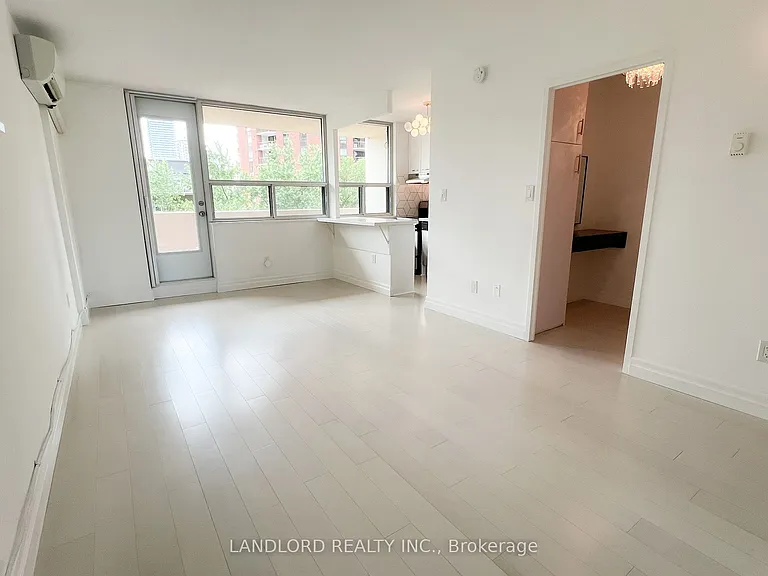 40 Homewood Ave #811 — Photo 5