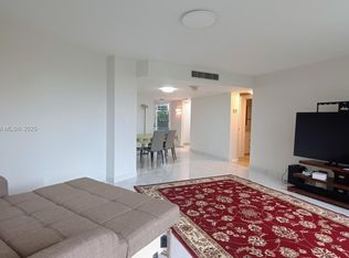 3475 N Country Club Dr APT 408, Aventura, FL 33180