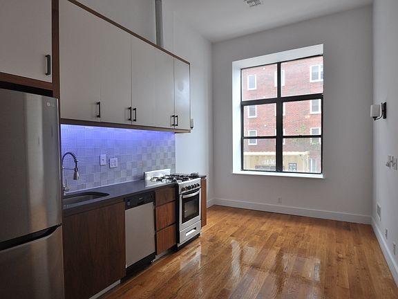 2nd image of 949 Willoughby Ave #A102