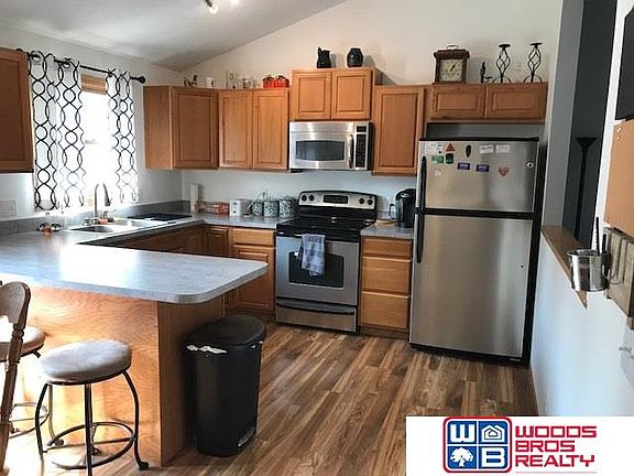 4th image of 1131 W Burt Dr