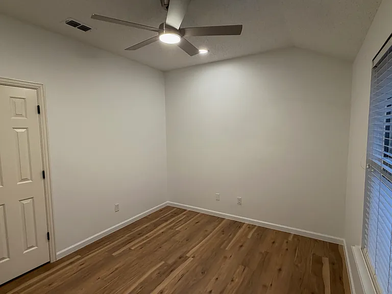 1637 Yellowstone Ave — Photo 21
