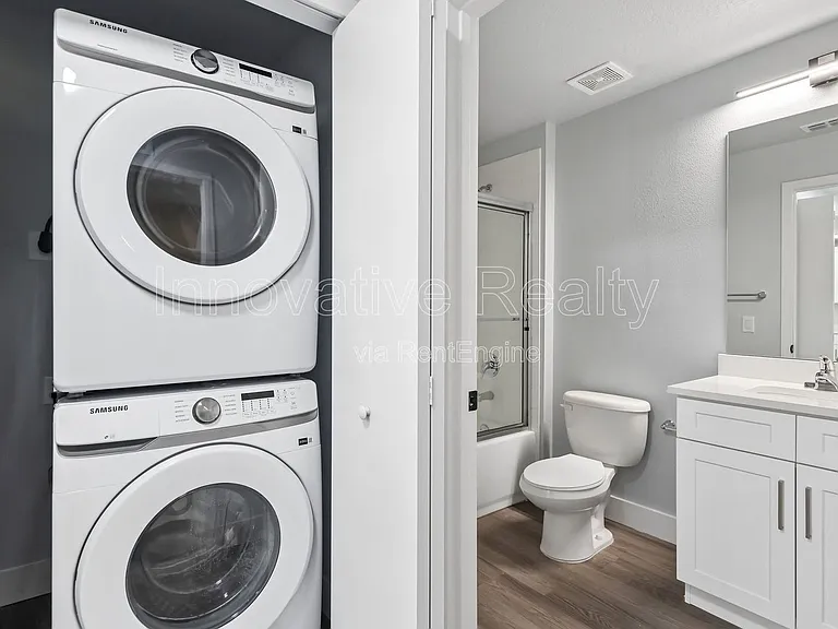 Las Palmas Apartments — Photo 51