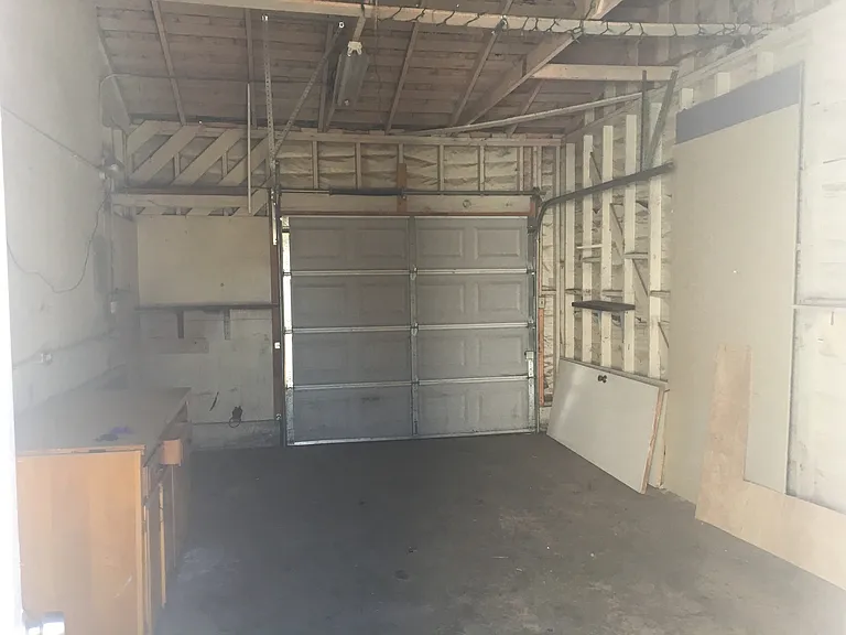 113 S Regal St — Photo 12