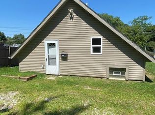1252 Auburn Ave, Barberton, OH 44203