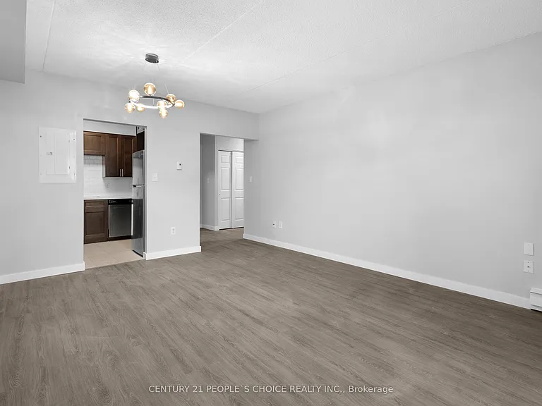 72 Main St E #107 — Photo 15