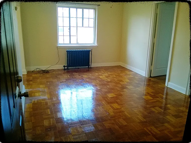 El Villa Apartments — Photo 16
