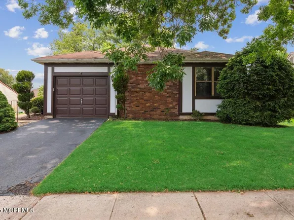 26 Lansdale Drive, Marlboro, NJ 07746