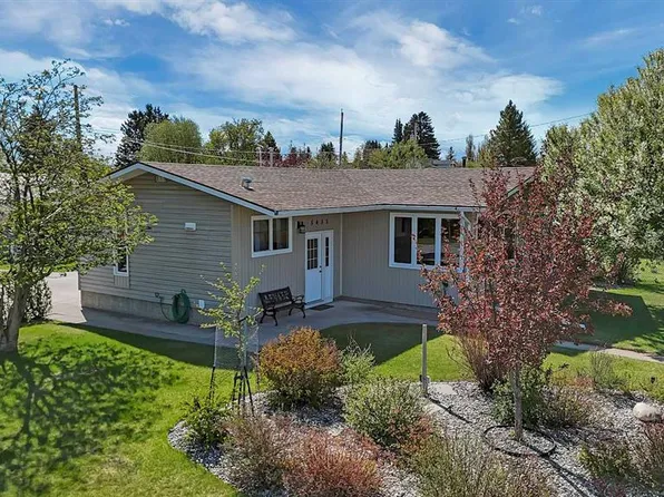 5435 W 54th St, Rocky Mountain House, AB T4T 1H1