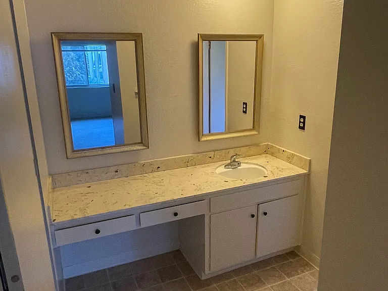 1040 El Camino Real #205 — Photo 19