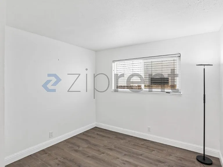 378 Spring Valley Ln — Photo 18