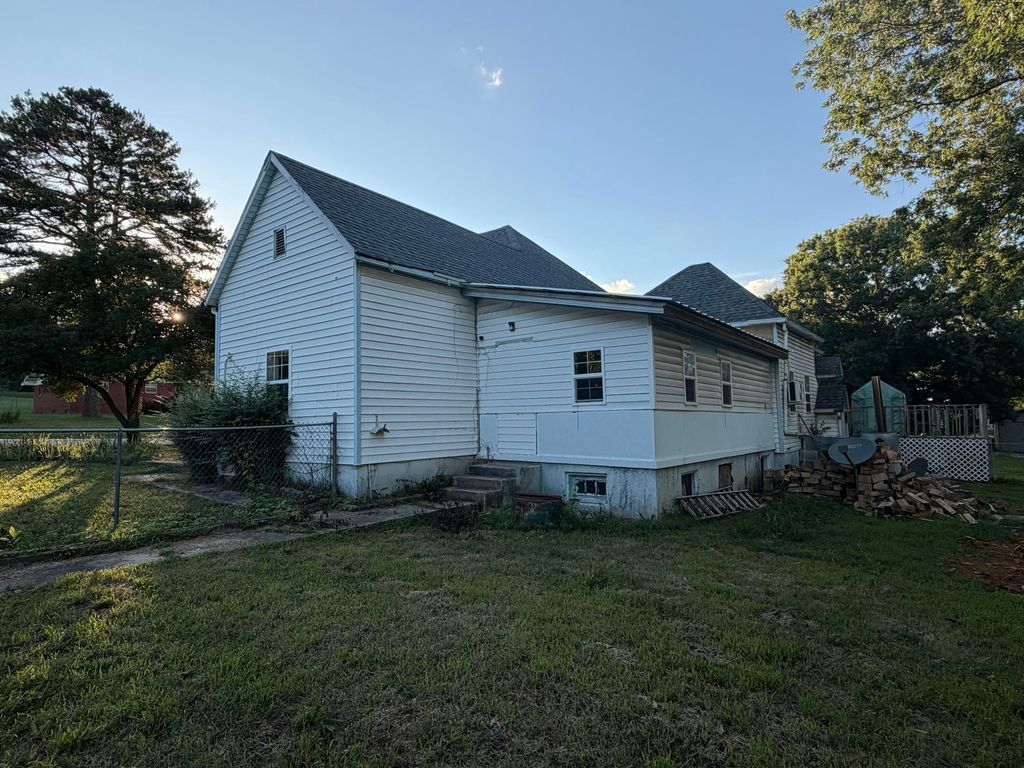 207 Broadway Street, Alton, MO - View 4