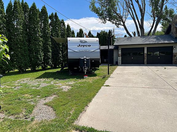 2nd image of 4212 Autumn Ln