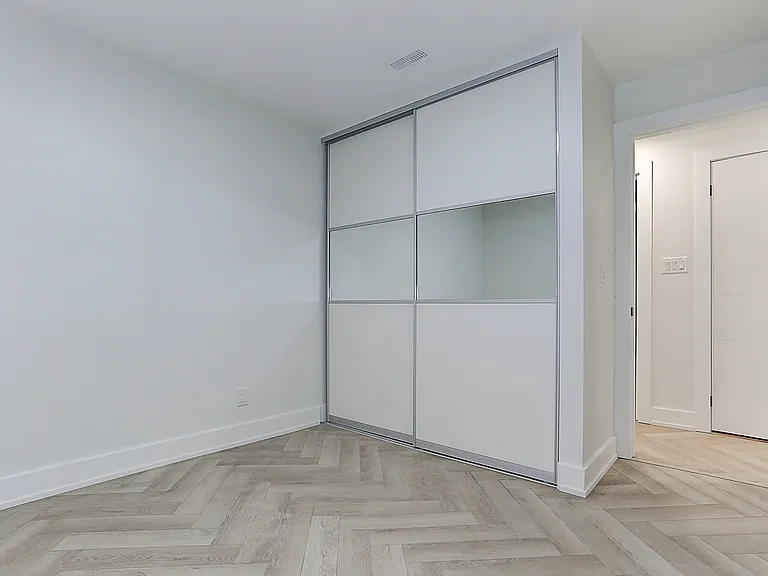 71 Livingstone Ave #BASEMENT — Photo 16
