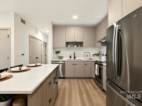 2312 S Broadway Ave #A108, Boise, ID 83706