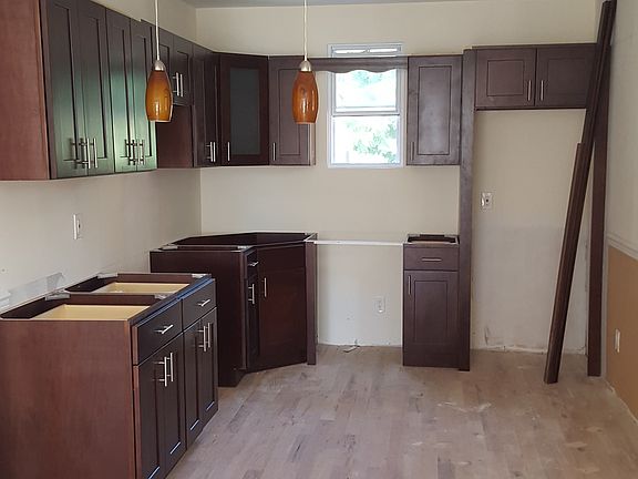 2nd image of 10843 157th St