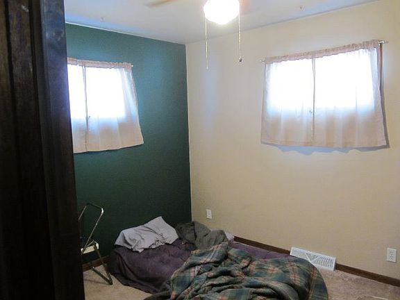 3rd image of 218 S Sunnyside St