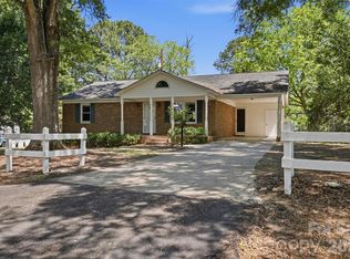 2068 Knight Rd, Lancaster, SC 29720