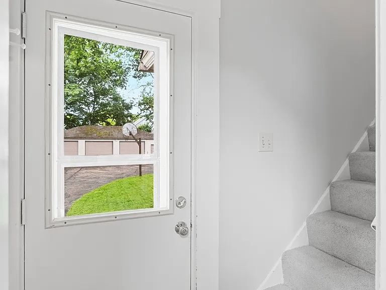 3774 Drake Ave — Photo 24