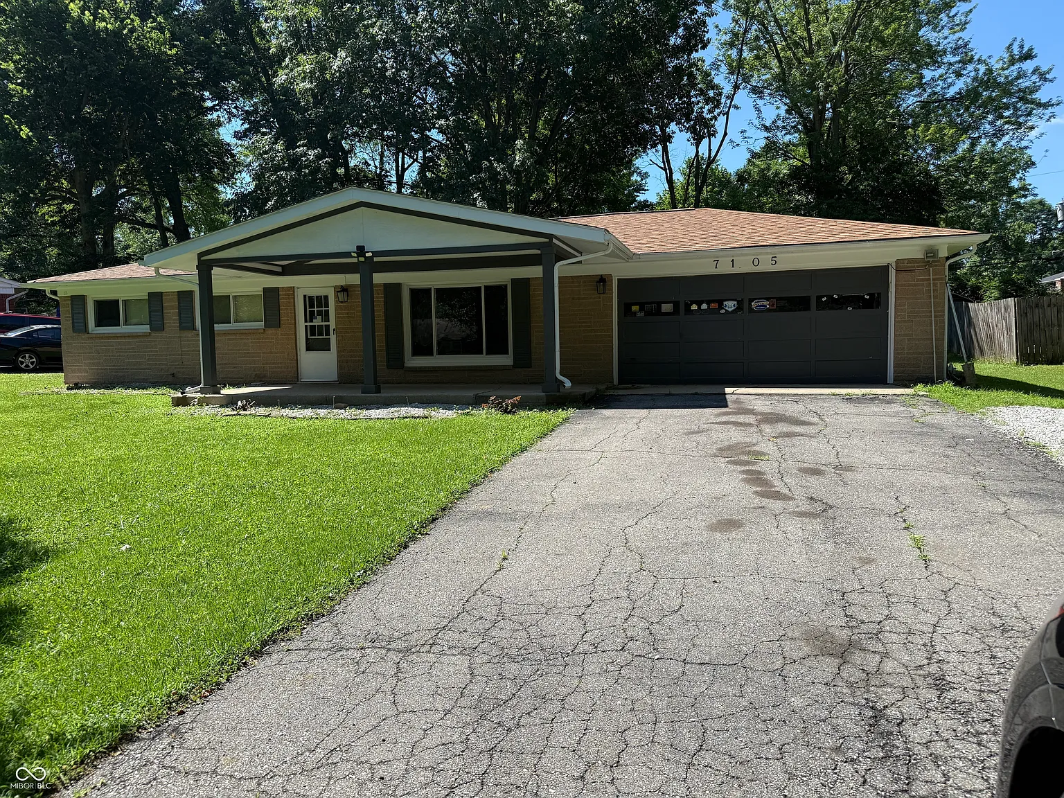 7105 Tina Dr photo 1
