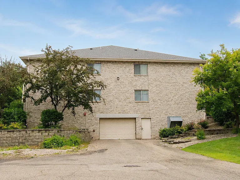 1872 Deerhaven Ln NE #5 — Photo 2