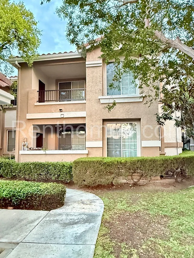 Sabre Springs, 10728 Sabre Hill Dr #242, Upper Corner Unit, All Appliances, AC, Fireplace, 1 Car ... — Photo 1