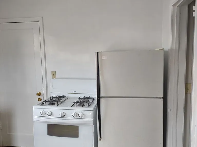 210 2nd St. SE — Photo 6