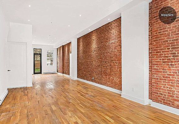 4th image of 362 Lewis Ave #1A
