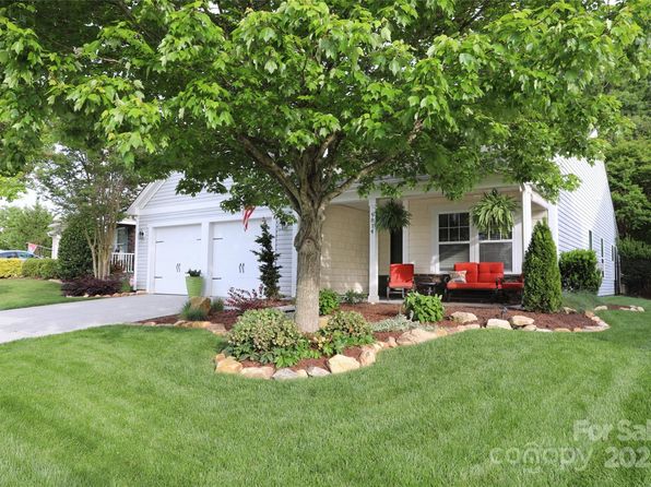 9814 Fernspray Rd, Charlotte, NC 28215