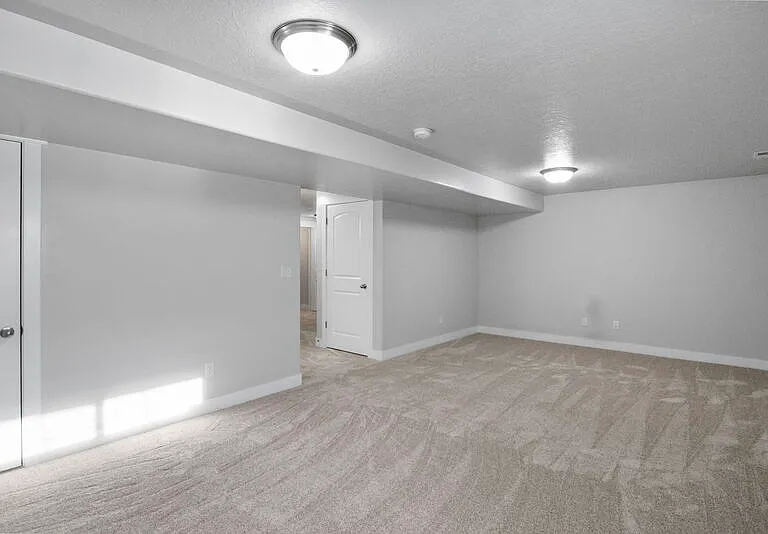 219 W Silver Springs Dr #OVER DOOR — Photo 35