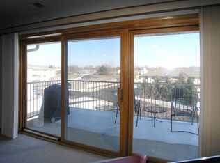 1033 Ashley Ct S APT 3D, Lockport, IL 60441