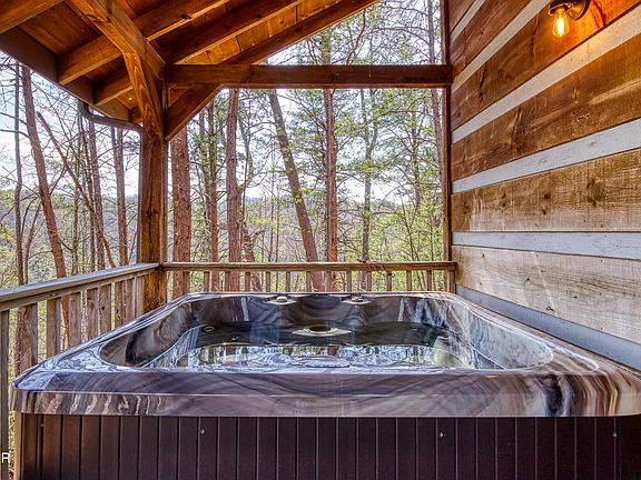 6th image of 2752 Blue Springs Way